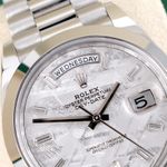 Rolex Day-Date 40 228206 (2021) - Silver dial 40 mm Platinum case (2/8)