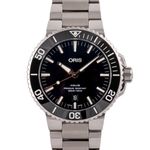 Oris Aquis Date 01 733 7730 4135-07 8 24 05PEB (Unknown (random serial)) - Blue dial 44 mm Steel case (1/7)