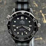 Omega Seamaster Diver 300 M 210.92.44.20.01.002 (2026) - Zwart wijzerplaat 44mm Keramiek (2/8)