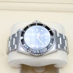 Rolex Submariner No Date 14060 (1996) - Black dial 40 mm Steel case (3/7)