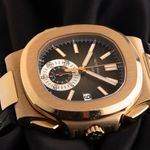 Patek Philippe Nautilus 5980R-001 (2019) - Bruin wijzerplaat 41mm Roségoud (3/7)