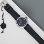 Panerai Luminor Base Logo PAM01086 (2026) - Black dial 44 mm Steel case (2/8)