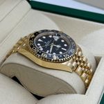 Rolex GMT-Master II 126718GRNR (2024) - Black dial 40 mm Yellow Gold case (7/8)