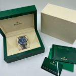 Rolex Sky-Dweller 336934 (2024) - Blue dial 42 mm Gold/Steel case (2/8)