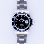 Rolex Submariner Date 16610 (1989) - Zwart wijzerplaat 40mm Staal (3/8)