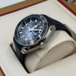 Omega Seamaster Planet Ocean 215.33.44.21.03.001 (2024) - Blue dial 43 mm Steel case (6/8)