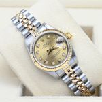 Rolex Lady-Datejust 69173 (1984) - Champagne wijzerplaat 26mm Goud/Staal (1/7)