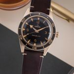 Omega Seamaster 300 234.92.41.21.10.001 (Unknown (random serial)) - Brown dial 41 mm Rose Gold case (3/8)