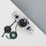 Rolex Oyster Perpetual Date 115234 (2021) - 34mm Staal (2/8)