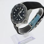 TAG Heuer Aquaracer 300M WBP201A.FT6197 (2024) - Black dial 43 mm Steel case (2/5)