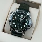 Omega Seamaster Diver 300 M 210.32.42.20.10.001 (2023) - Green dial 42 mm Steel case (6/8)