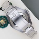 Rolex Sea-Dweller 126600 (2025) - Black dial 43 mm Steel case (6/8)