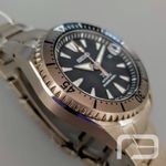 Seiko Prospex SPB189J1 (2024) - Black dial 44 mm Titanium case (3/8)