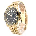 Rolex GMT-Master II 126718GRNR (2024) - Zwart wijzerplaat 40mm Geelgoud (2/7)