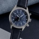 IWC Pilot Chronograph IW371701 (2010) - Black dial 42 mm Steel case (3/8)