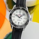 Omega Seamaster Diver 300 M 210.32.42.20.04.001 (Unknown (random serial)) - White dial 42 mm Steel case (3/8)