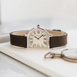 Cartier Cloche de Cartier 4338 (2021) - White dial 37 mm Platinum case (2/6)