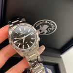 Grand Seiko Sport Collection SBGN027 (2023) - Zwart wijzerplaat Onbekend Staal (3/7)