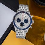 Breitling Navitimer 1 B01 Chronograph AB0138241G1A1 (2020) - Zilver wijzerplaat 43mm Staal (1/8)