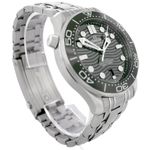 Omega Seamaster Diver 300 M 210.30.42.20.10.001 (2024) - Groen wijzerplaat 42mm Staal (3/5)