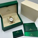 Rolex Day-Date 40 228238 (2023) - Silver dial 40 mm Yellow Gold case (2/8)