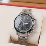 Omega Speedmaster Date 323.30.40.40.06.001 (2016) - Grey dial 40 mm Steel case (3/8)