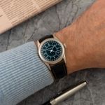 Patek Philippe Calatrava 6000G (2010) - 38 mm White Gold case (2/8)