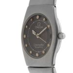 Omega Seamaster 596.0061 (1984) - Black dial 25 mm Steel case (4/8)