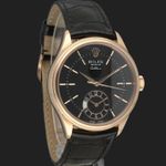 Rolex Cellini Dual Time 50525 (2015) - Zwart wijzerplaat 39mm Roségoud (4/8)