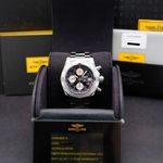 Breitling Avenger II A13381 (2014) - 43 mm Steel case (3/8)
