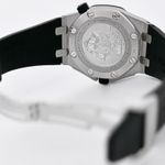 Audemars Piguet Royal Oak Offshore 15340ST.OO.D002CA.01 (2005) - Black dial 42 mm Steel case (4/5)