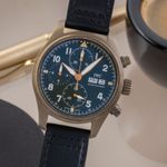 IWC Pilot Spitfire Chronograph IW387902 (Unknown (random serial)) - Green dial 41 mm Bronze case (3/8)