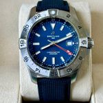 Breitling Avenger A32320101C1X1 (2024) - Blue dial 44 mm Steel case (2/7)