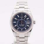 Rolex Sky-Dweller 326934 (2017) - Blue dial 42 mm Steel case (2/8)