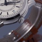 Patek Philippe Calatrava 5212A-001 - (4/6)