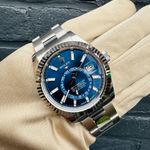 Rolex Sky-Dweller 336934 (2026) - 42 mm Steel case (2/4)