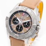 Breitling Avenger AB0147101A1X1 (2025) - Beige dial 44 mm Steel case (1/8)