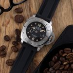 Panerai Luminor 1950 PAM00243 (2007) - Black dial 44 mm Steel case (1/8)