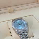 Rolex Day-Date 40 228396TBR (2024) - Blue dial 40 mm Platinum case (4/8)