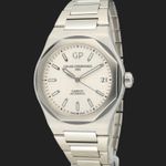 Girard-Perregaux Laureato 81010-11-131-11A (2021) - 43 mm Steel case (1/8)