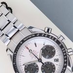 Omega Speedmaster Date 323.30.40.40.02.001 - (3/8)