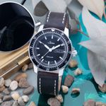 Sinn 104 104 (Unknown (random serial)) - 42 mm Steel case (1/8)