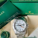 Rolex Explorer II 226570 (2022) - White dial 42 mm Steel case (7/7)