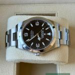 Rolex Explorer 214270 (2018) - Black dial 39 mm Steel case (4/7)