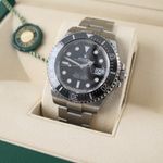 Rolex Sea-Dweller 126600 (2020) - Black dial 43 mm Steel case (2/8)
