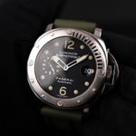 Panerai Luminor Submersible PAM00024 (2001) - Black dial 44 mm Steel case (2/8)