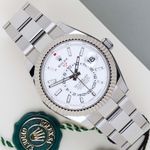 Rolex Sky-Dweller 336934 (2024) - White dial 42 mm Gold/Steel case (1/8)