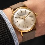 IWC Vintage 8541 (1967) - Silver dial 34 mm Yellow Gold case (2/8)