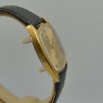 Universal Genève Unknown 566105 (1970) - Gold dial Unknown Gold/Steel case (8/8)