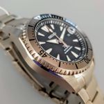 Seiko Prospex SPB189J1 (2025) - Black dial 44 mm Titanium case (3/8)